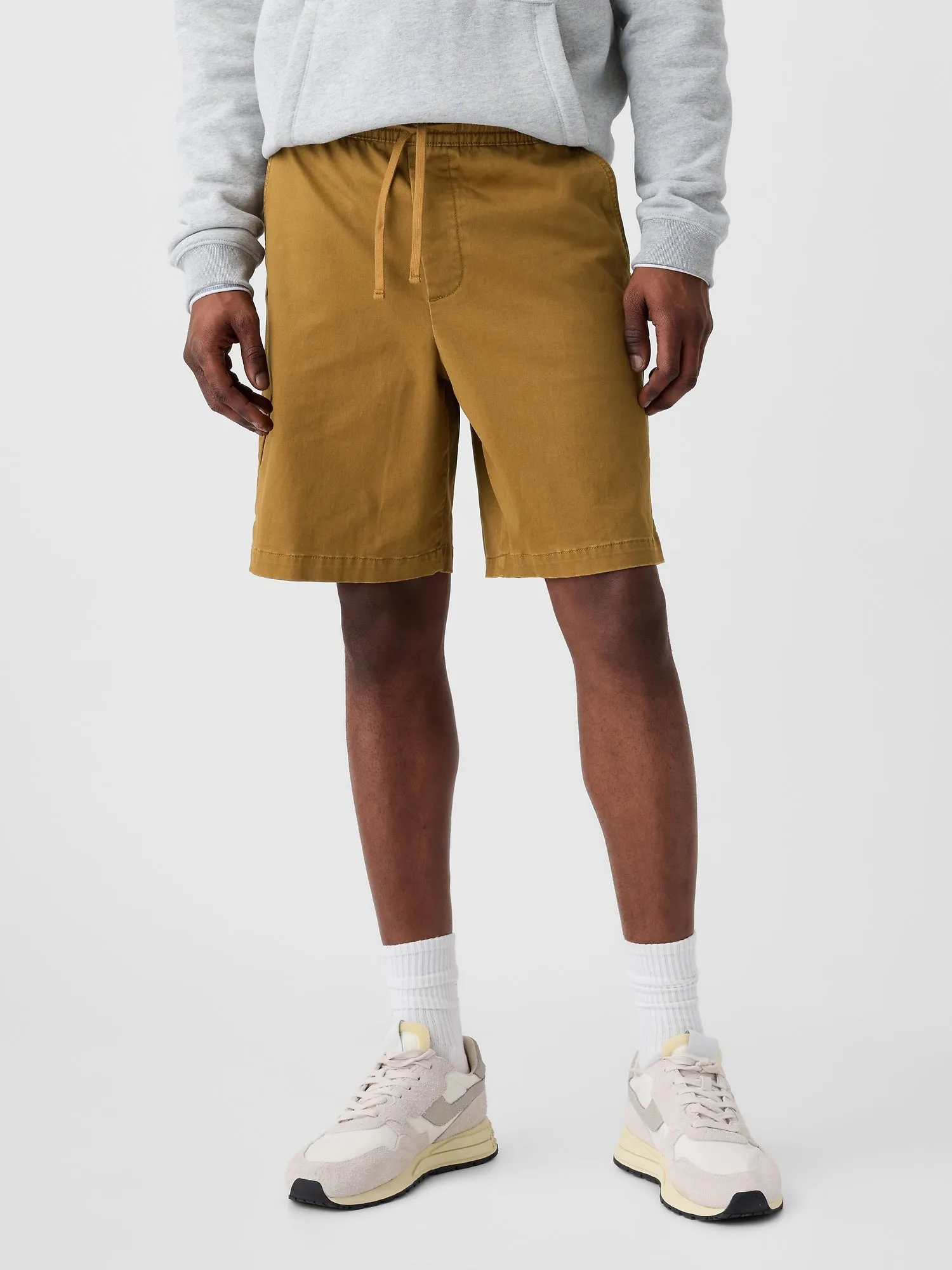 8" Essential Easy Shorts