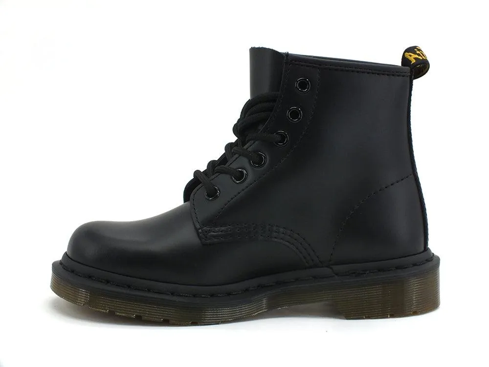 DR. MARTENS 101 Anfibio 6 Fori Black 101-10064001